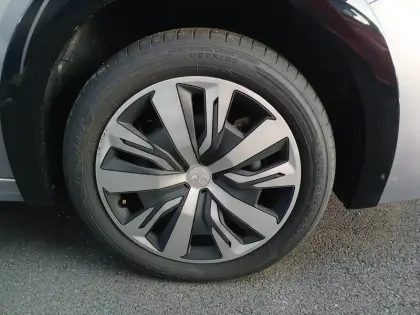 Photo 18 Peugeot 208  Electrique 50 kWh 136ch