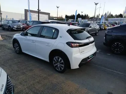 Photo 6 Peugeot 208  Electrique 50 kWh 136ch
