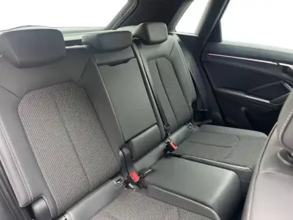 Photo 9 Audi Q3  35 TFSI 150 ch S tronic 7