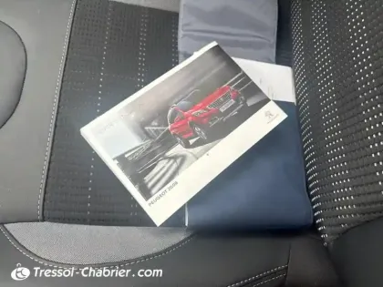 Photo 15 Peugeot 2008  1.2 PureTech 110ch S&S EAT6 Allure