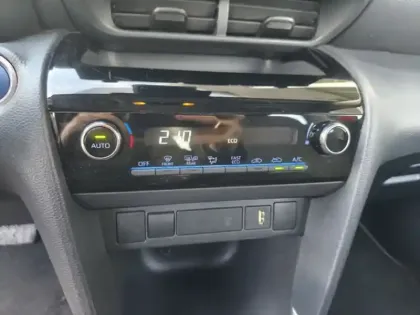 Photo 7 Toyota Yaris Hybride 1.5 HYBRID 116H DYNAMIC AUTO