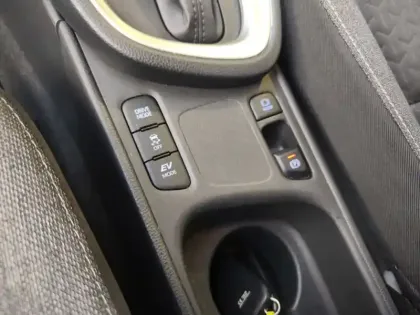 Photo 17 Toyota Yaris Hybride 1.5 HYBRID 116H DYNAMIC AUTO