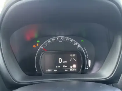 Photo 12 Toyota Aygo 1.0 VVT-i 72 Active Business CH BVM5 AC