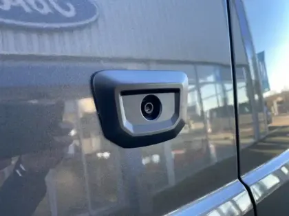 Photo 24 Ford Transit Custom Fg 320 L2H1 2.5 Duratec 232ch Hybride recheargeable Multicab Limited CVT