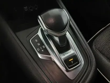 Photo 22 Renault Captur E-Tech Plug-in 160 Intens