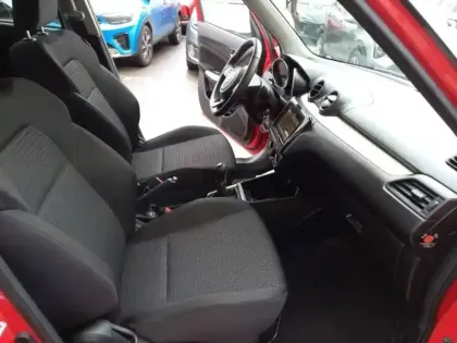 Photo 10 Suzuki Swift  1.2 Dualjet Hybrid 83ch Privilège