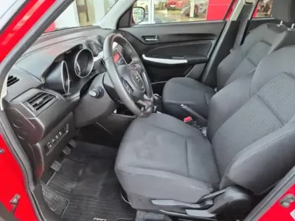 Photo 15 Suzuki Swift  1.2 Dualjet Hybrid 83ch Privilège