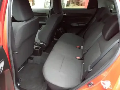 Photo 11 Suzuki Swift  1.2 Dualjet Hybrid 83ch Privilège