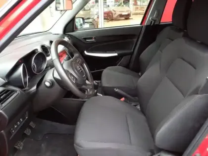 Photo 9 Suzuki Swift  1.2 Dualjet Hybrid 83ch Privilège