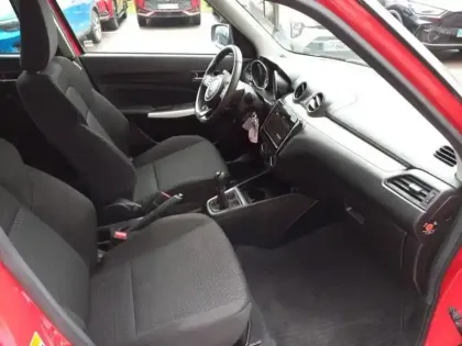 Photo 10 Suzuki Swift  1.2 Dualjet Hybrid 83ch Privilège