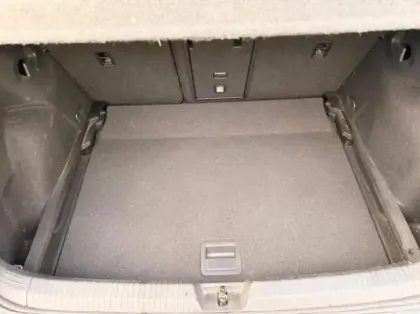 Photo 7 Volkswagen Golf  1.0 eTSI OPF 110ch Life Plus DSG7