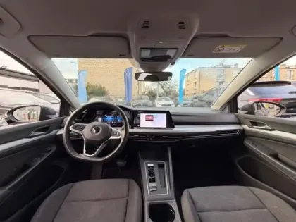 Photo 9 Volkswagen Golf  1.0 eTSI OPF 110ch Life Plus DSG7