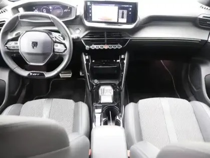 Photo 7 Peugeot 2008  1.2 Hybrid 136ch GT e-DCS6