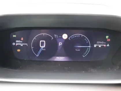 Photo 14 Peugeot 2008  1.2 Hybrid 136ch GT e-DCS6