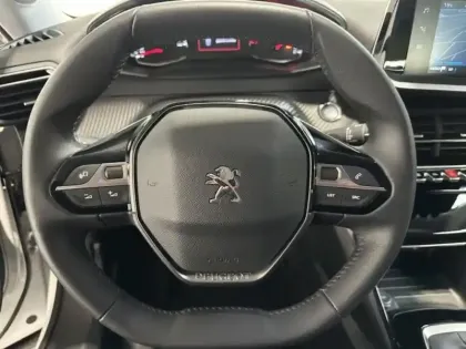 Photo 14 Peugeot 2008  1.2 PureTech 130ch S&S Allure