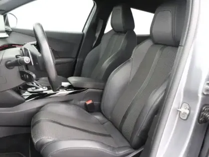 Photo 8 Peugeot 2008  1.2 PureTech 130ch S&S GT Line EAT8 7cv