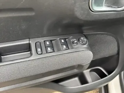 Photo 11 Citroën C3 Aircross  BlueHDi 100ch S&S Shine E6.d-TEMP