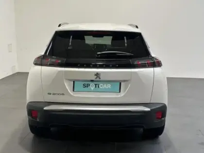 Photo 6 Peugeot 2008  e- 136ch Style