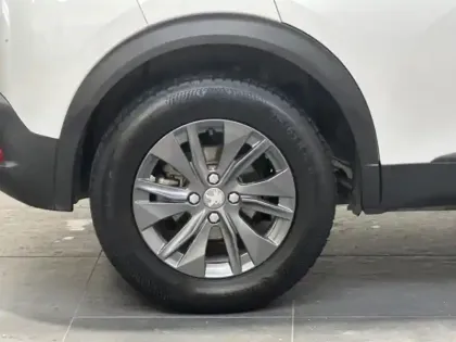 Photo 10 Peugeot 2008  e- 136ch Style