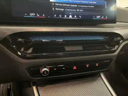 Photo 11 BMW Serie 3 Série 3 Touring 330eA xDrive 292ch M Sport