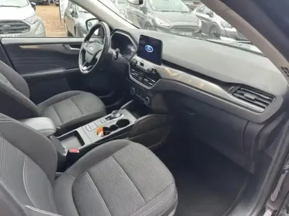 Photo 10 Ford Kuga  2.5 Duratec 190ch FHEV E85 Titanium BVA