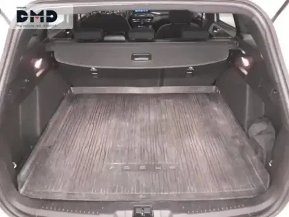 Photo 11 Ford Focus  SW 1.0 Flexifuel 125ch mHEV ST-Line