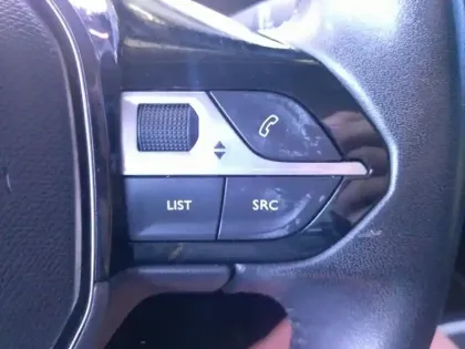 Photo 11 Peugeot 208  1.2 PureTech 100ch S&S STYLE