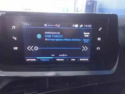 Photo 6 Peugeot 208  1.2 PureTech 100ch S&S STYLE