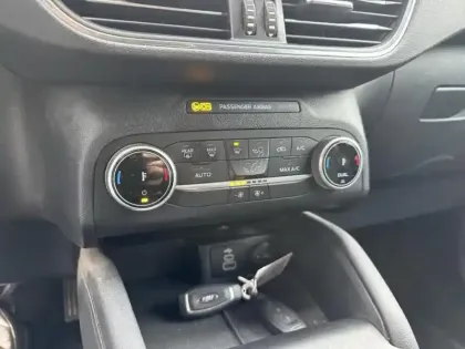 Photo 14 Ford Kuga  2.5 Duratec 190ch FHEV E85 Titanium BVA