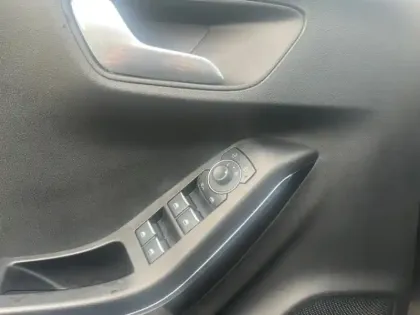 Photo 10 Ford Puma  1.0 EcoBoost 125ch S&S mHEV Titanium Powershift