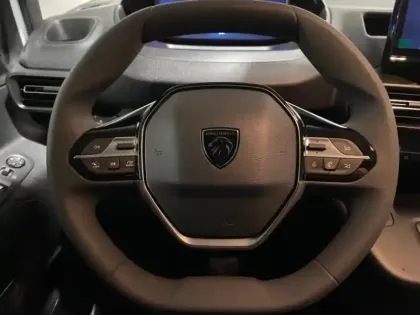 Photo 10 Peugeot Partner  M 800kg Electrique 136ch Batterie 54 kWh Pack Premium Connect