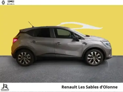Photo 12 Renault Captur  1.6 E-Tech hybride 145ch Evolution