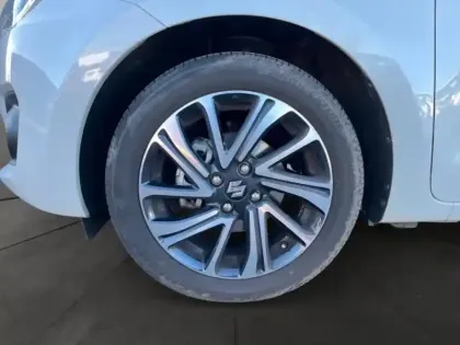 Photo 13 Suzuki Swift  1.2 Dualjet Hybrid 83ch Pack