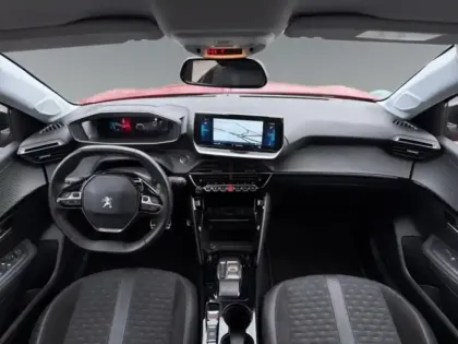 Photo 9 Peugeot 208  e- 136ch Roadtrip