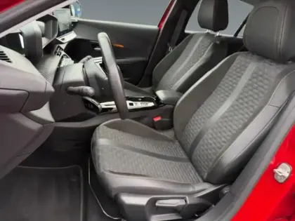 Photo 8 Peugeot 208  e- 136ch Roadtrip