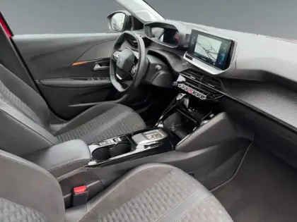 Photo 13 Peugeot 208  e- 136ch Roadtrip