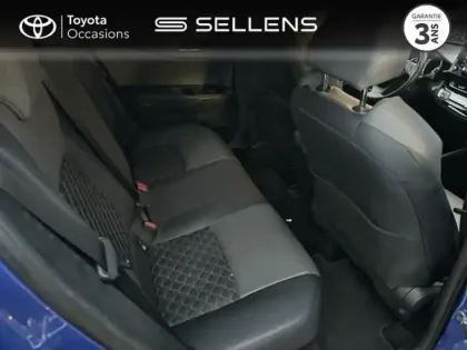 Photo 6 Toyota C-HR  122h Distinctive 2WD E-CVT MY22