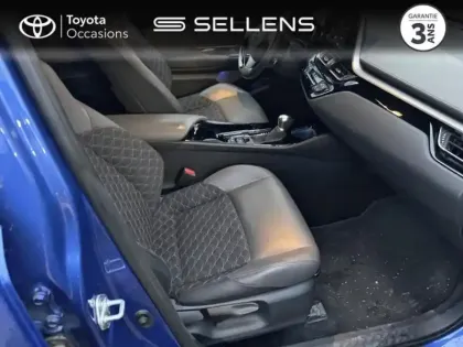 Photo 5 Toyota C-HR  122h Distinctive 2WD E-CVT MY22