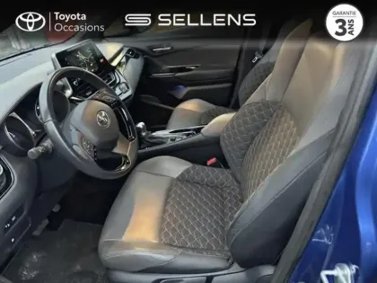 Photo 10 Toyota C-HR  122h Distinctive 2WD E-CVT MY22