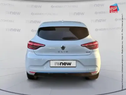 Photo 6 Renault Clio  1.6 E-Tech 140ch Première Edition