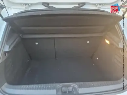 Photo 13 Renault Clio  1.6 E-Tech 140ch Première Edition