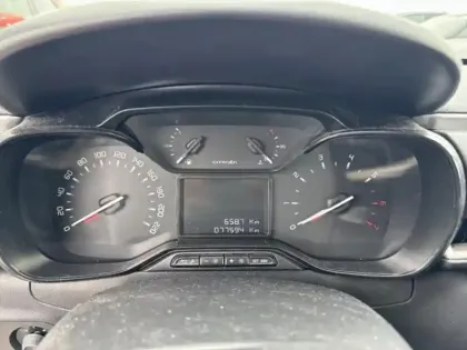 Photo 12 Citroën C3  1.5 BlueHDi 100ch S&S FEEL