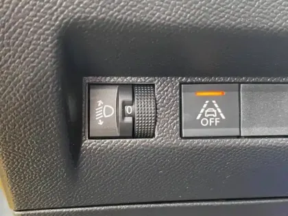 Photo 10 Peugeot 208  e- 136ch Style