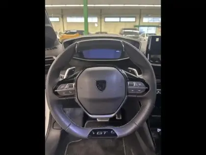 Photo 10 Peugeot 208  1.2 Hybrid 110ch GT e-DCS6