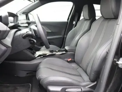 Photo 8 Peugeot 2008  1.2 Hybrid 145ch GT e-DCS6