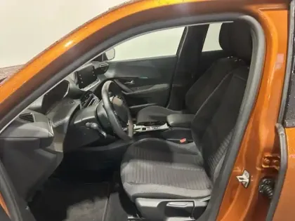 Photo 8 Peugeot 2008  e- 136ch Style