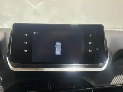 Photo 11 Peugeot 2008  e- 136ch Style