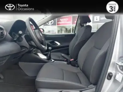 Photo 18 Toyota Yaris  70 VVT-i Dynamic Business 5p MY22