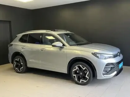 Photo 6 Volkswagen Tiguan  1.5 eHybrid 204ch R-Line Exclusive DSG6