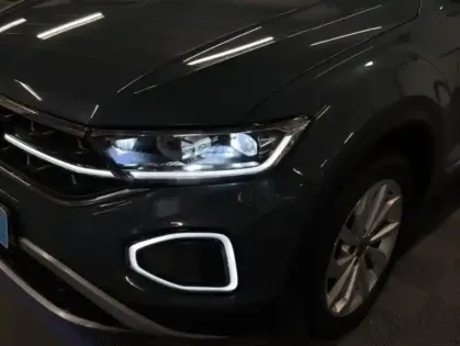 Photo 6 Volkswagen T-roc  1.5 TSI EVO 150ch Style